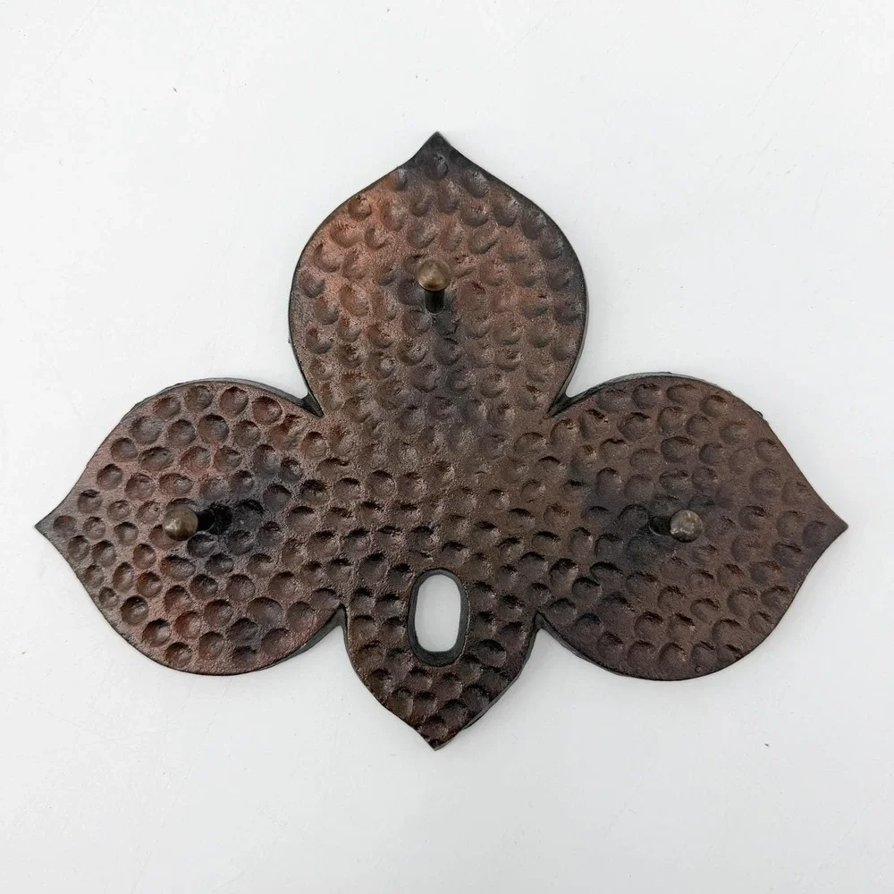 Vintage Enesco Cast Iron Fleur De Lis Wall Hook Hammered Bronze Key Rack Holder